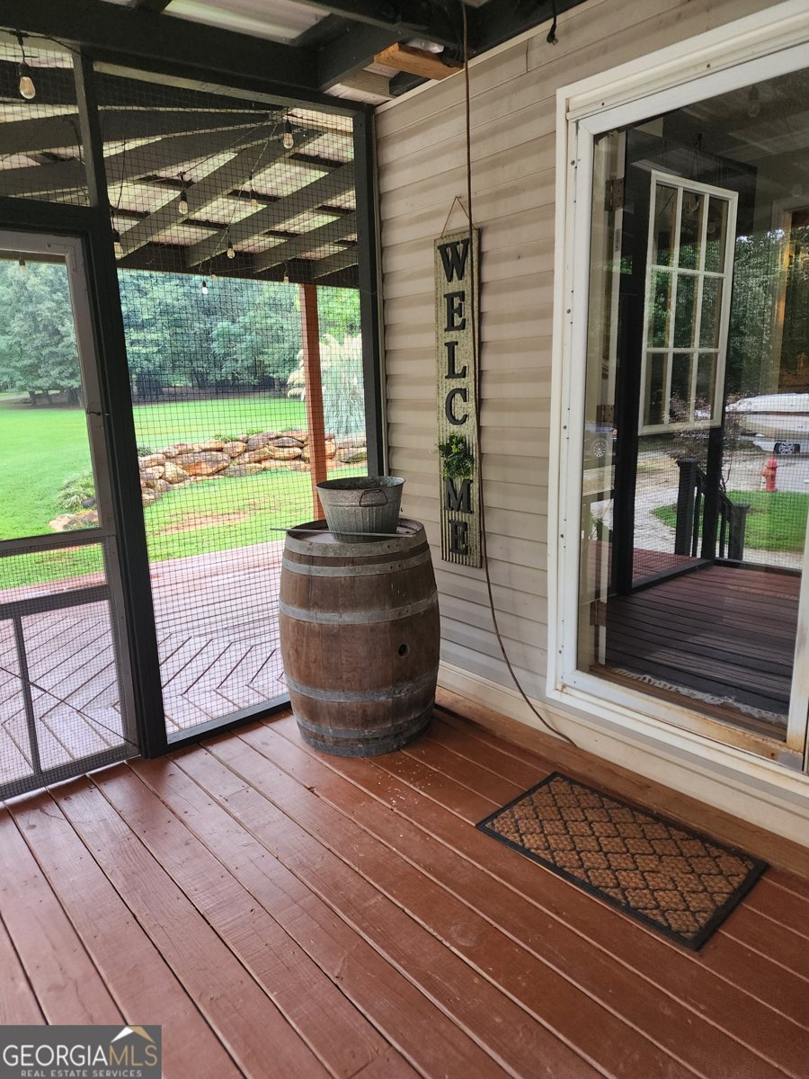 1571 STILL WATERS Road HARTWELL - 11