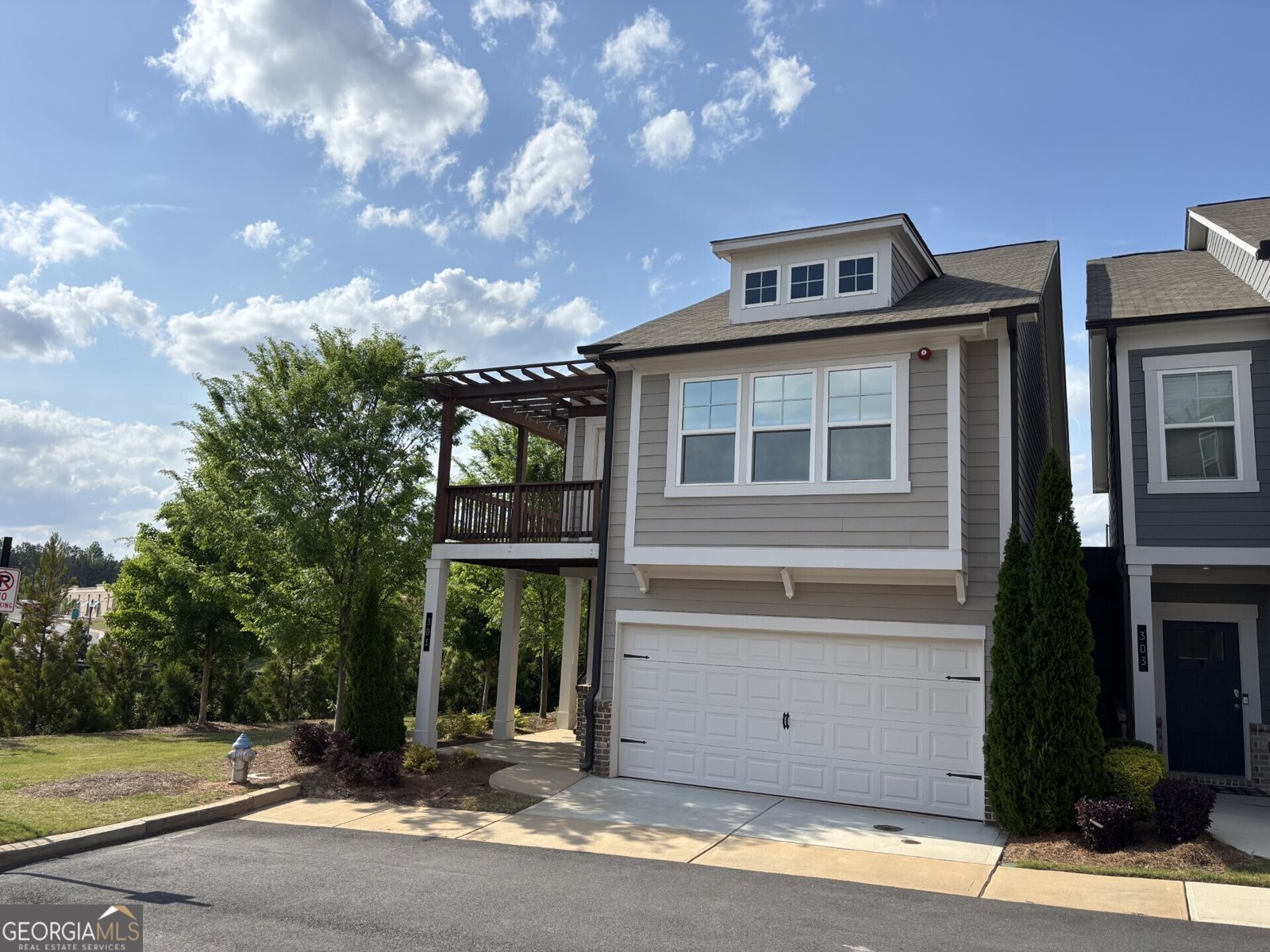 301 Hayden Circle Woodstock - 1