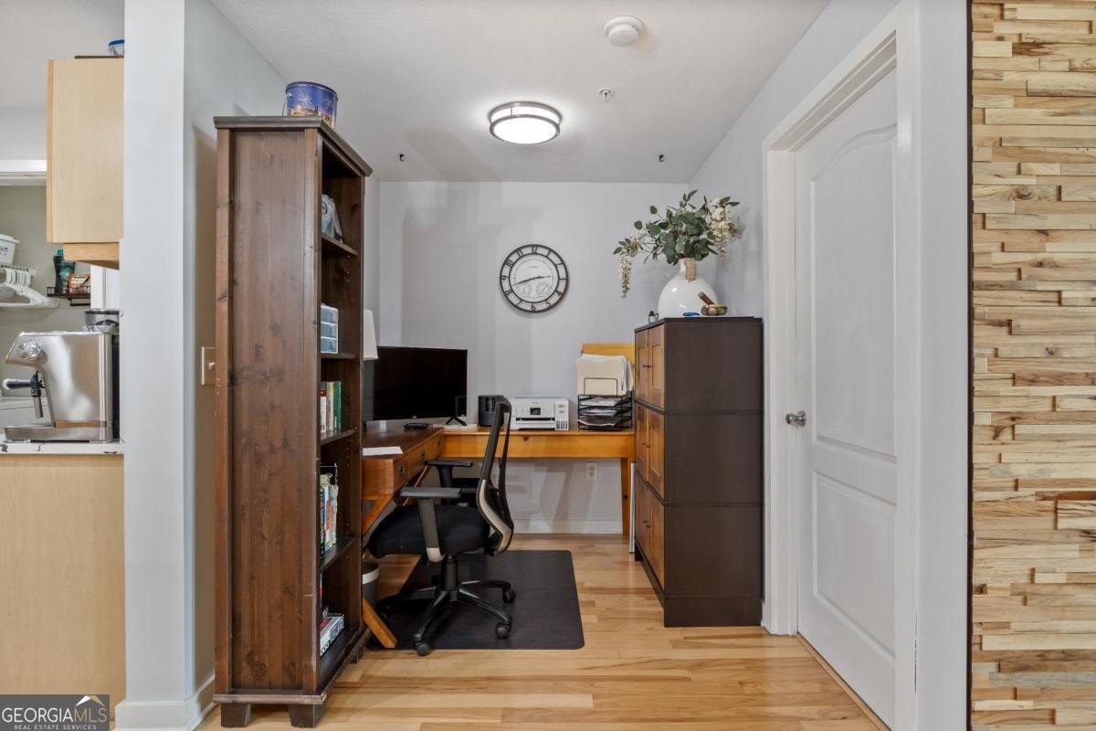 390 17th Street Atlanta - 23