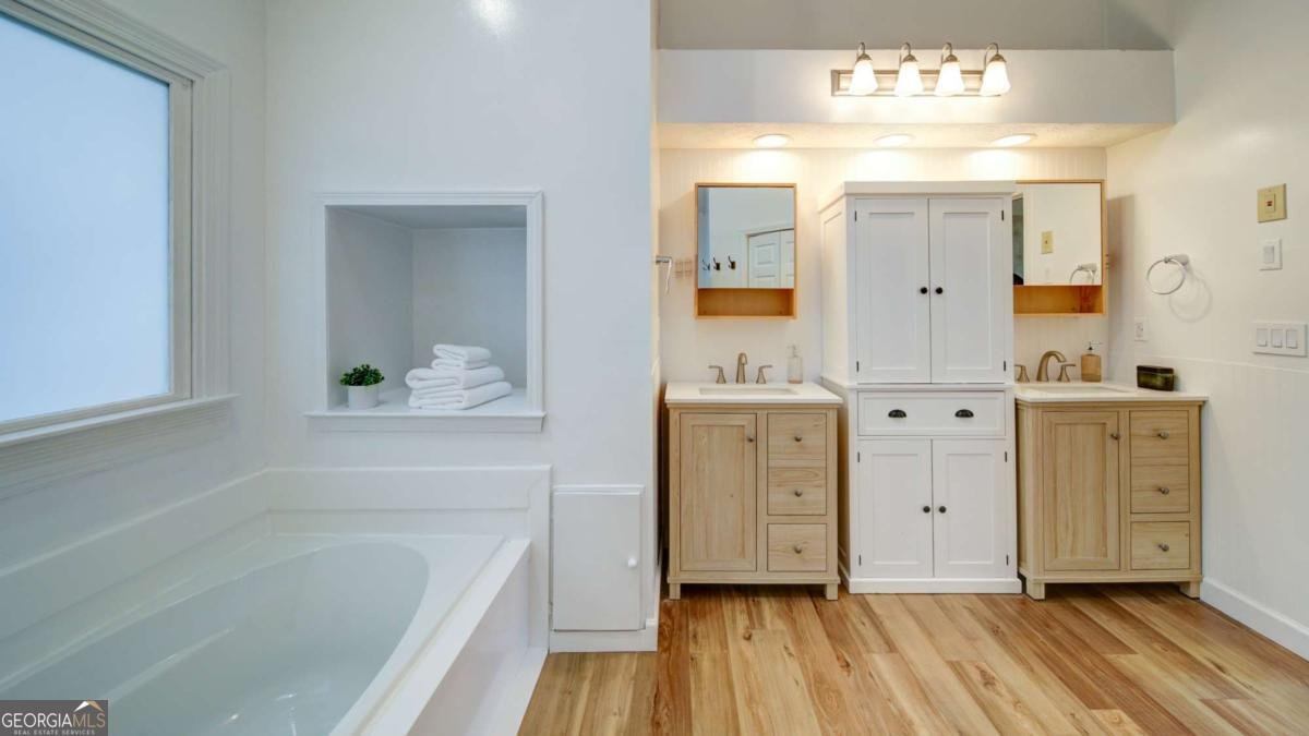 1833 Riverton Drive Suwanee - 29