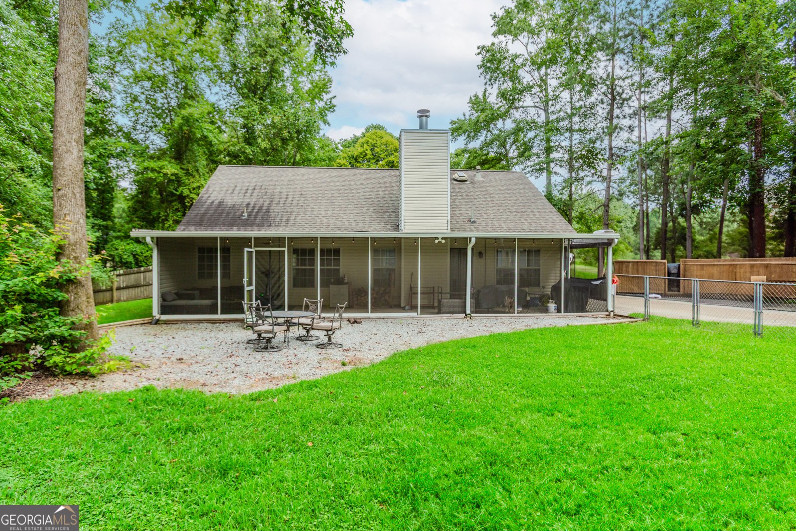 5300 Valley Forest Way Flowery Branch - 22
