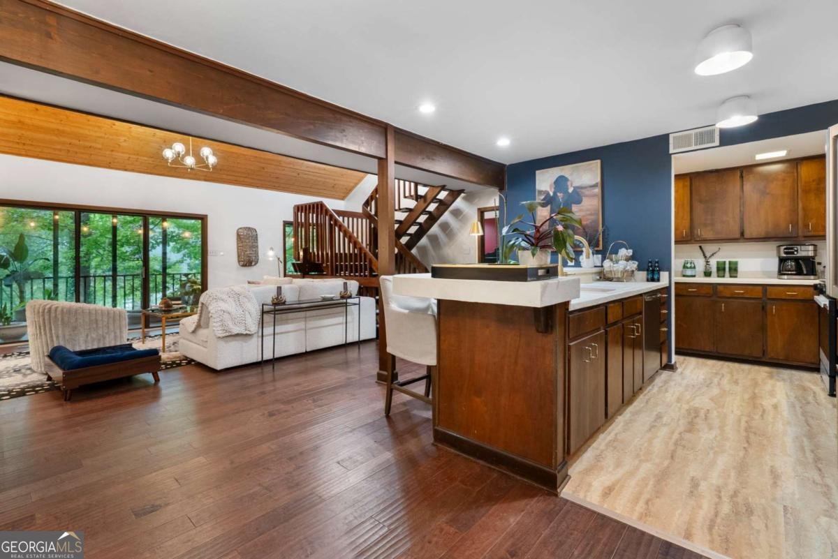 510 Forest Valley Road Atlanta - 10
