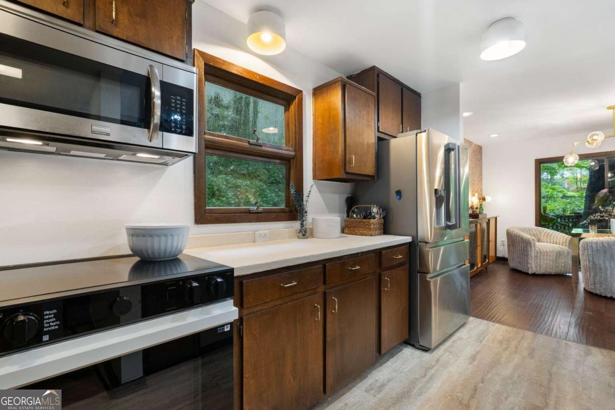 510 Forest Valley Road Atlanta - 11