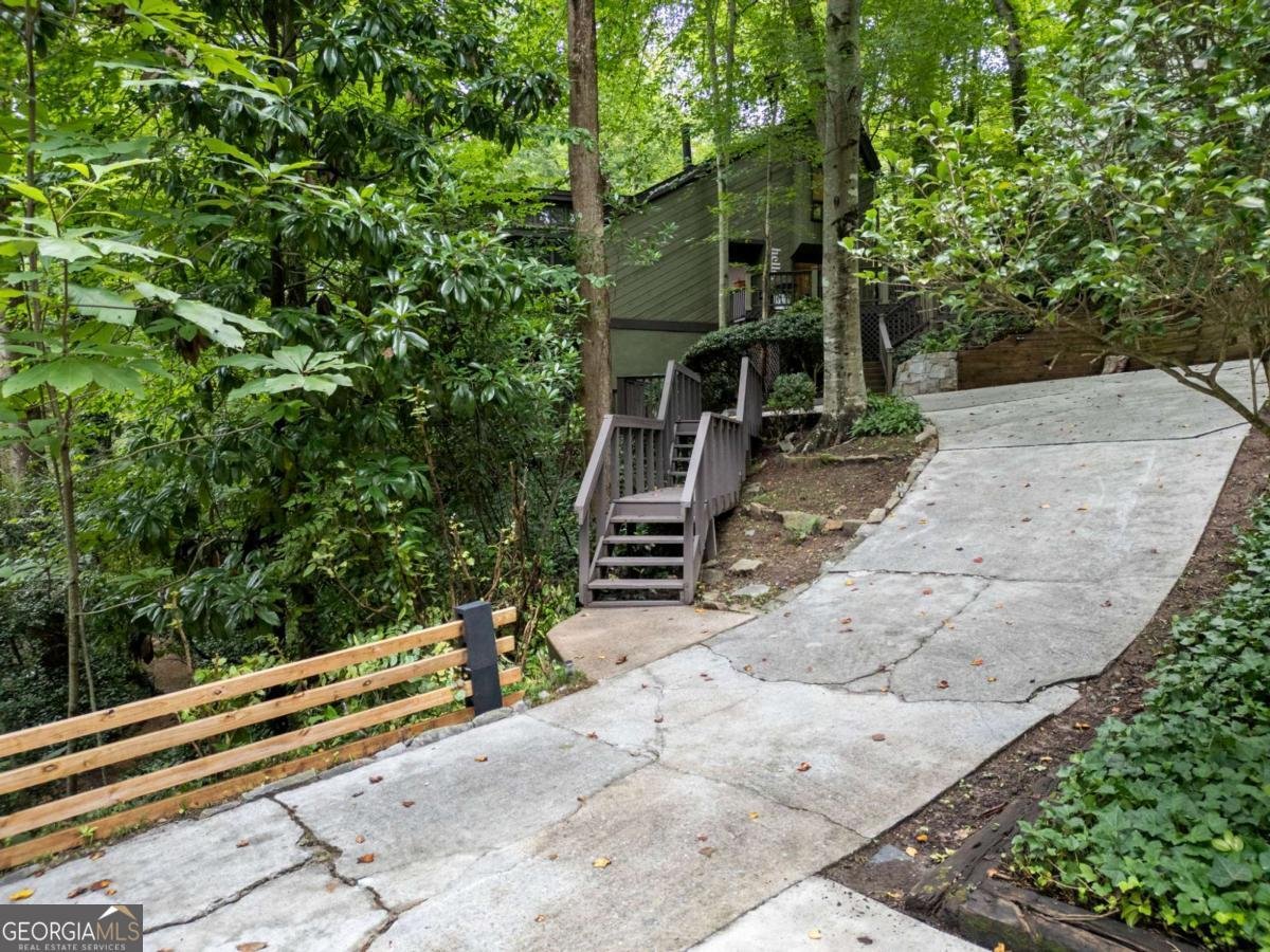 510 Forest Valley Road Atlanta - 44