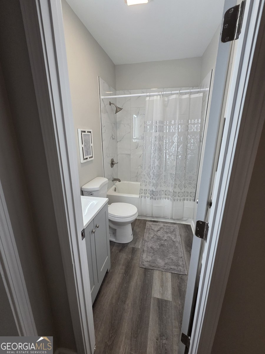 1889 Vesta Avenue East Point - 23