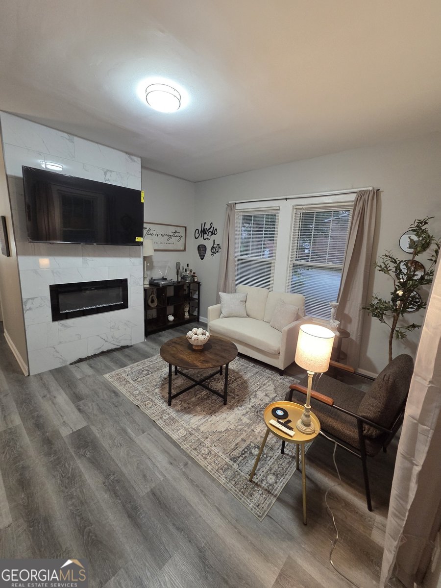 1889 Vesta Avenue East Point - 5