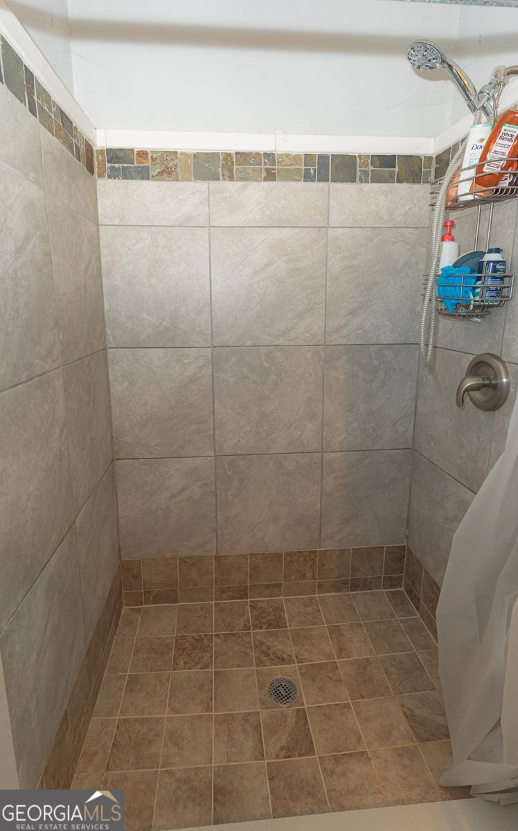 1170 River Woods Drive Madison - 9