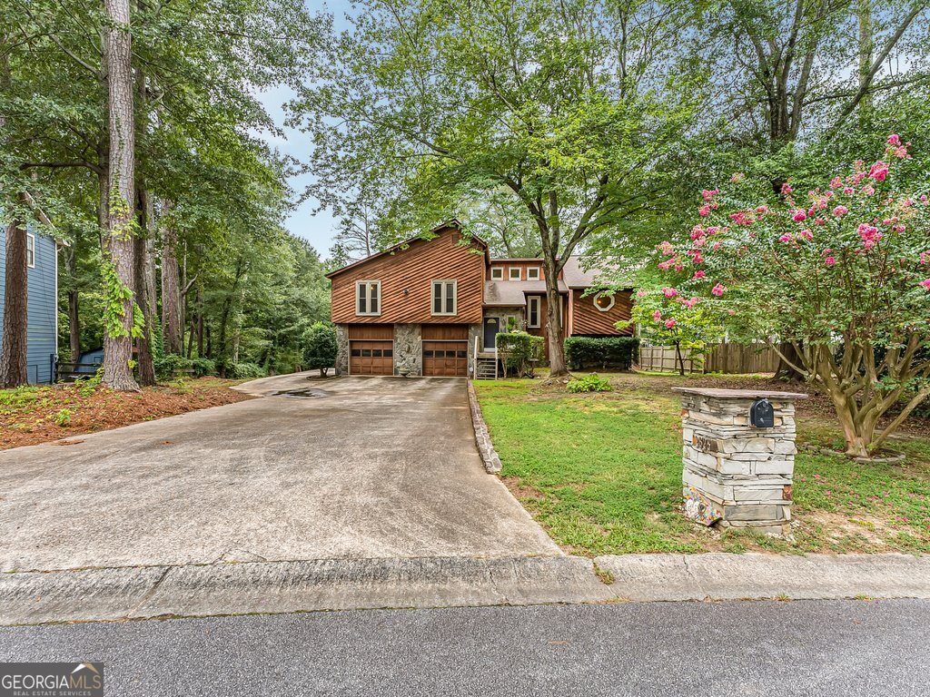 2625 Deerfield Circle Marietta - 1