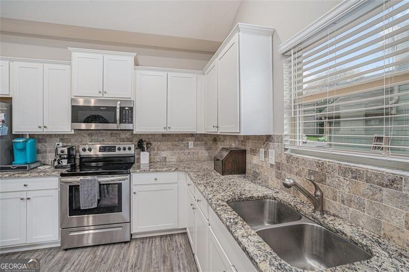 336 SPRUCE CREEK Temple - 12