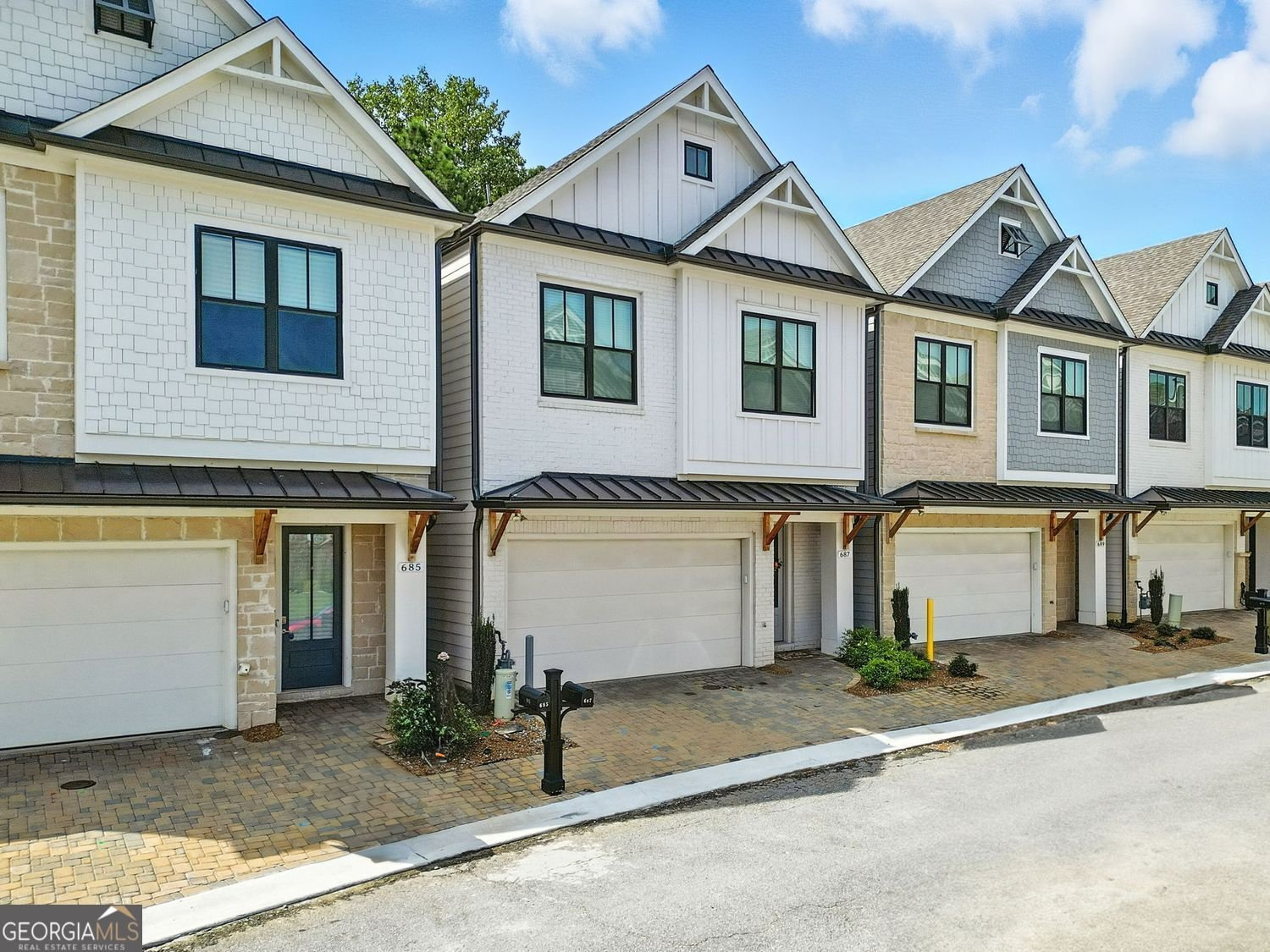 687 Stickley Oak Way Woodstock - 1
