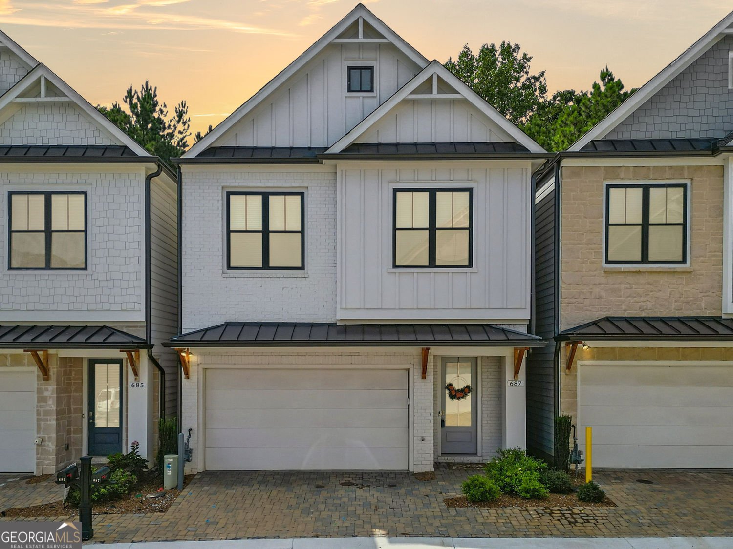 687 Stickley Oak Way Woodstock - 2