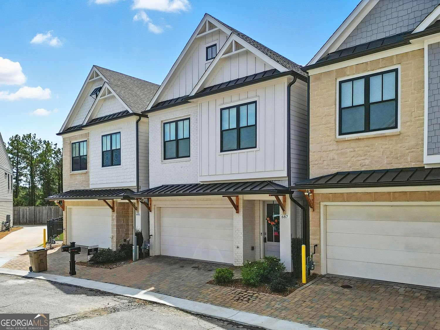 687 Stickley Oak Way Woodstock - 3