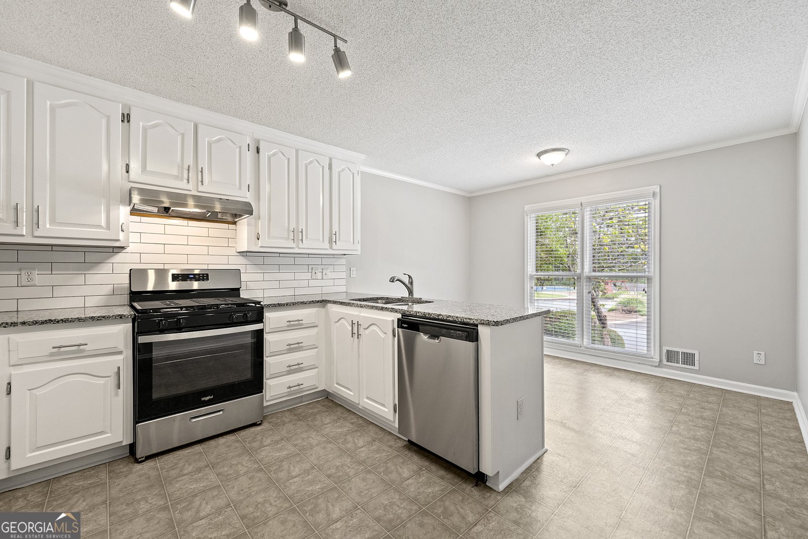 100 Whisperwood Lane Marietta - 5