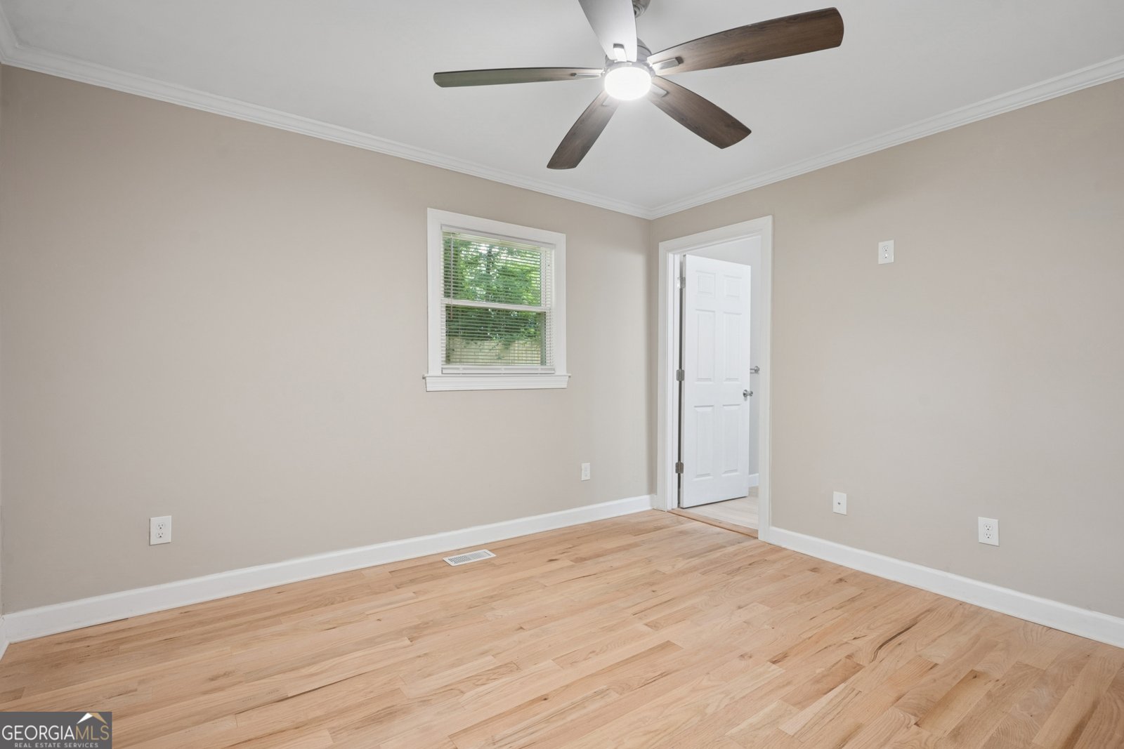 1335 East Washington Avenue East Point - 16