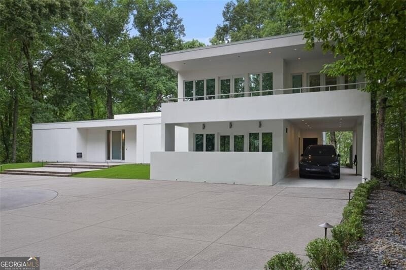 3670 Ridgewood Road Atlanta - 3