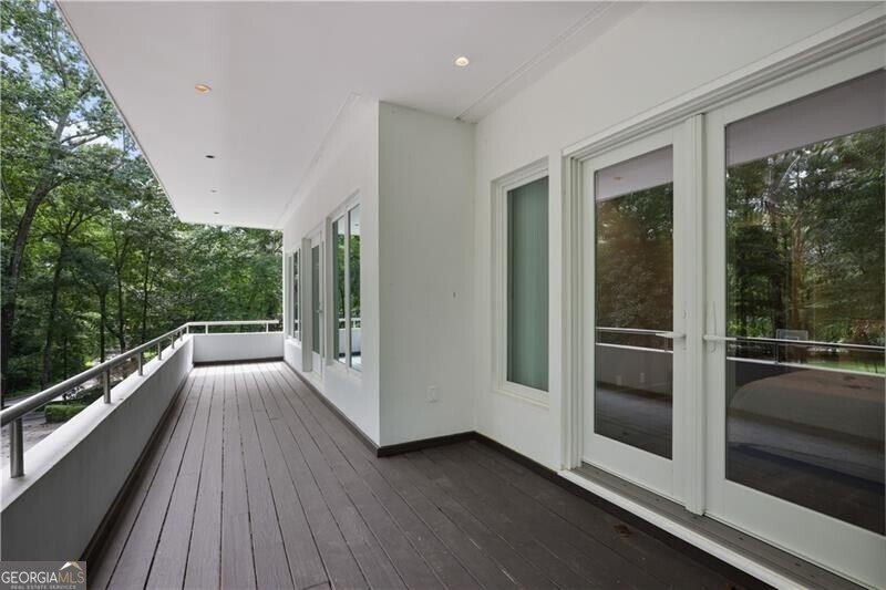 3670 Ridgewood Road Atlanta - 35