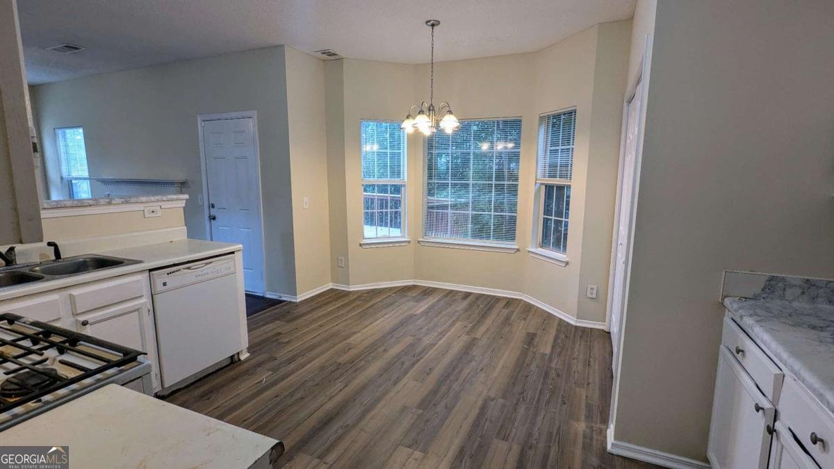 525 Crestwood Court Lithonia - 7