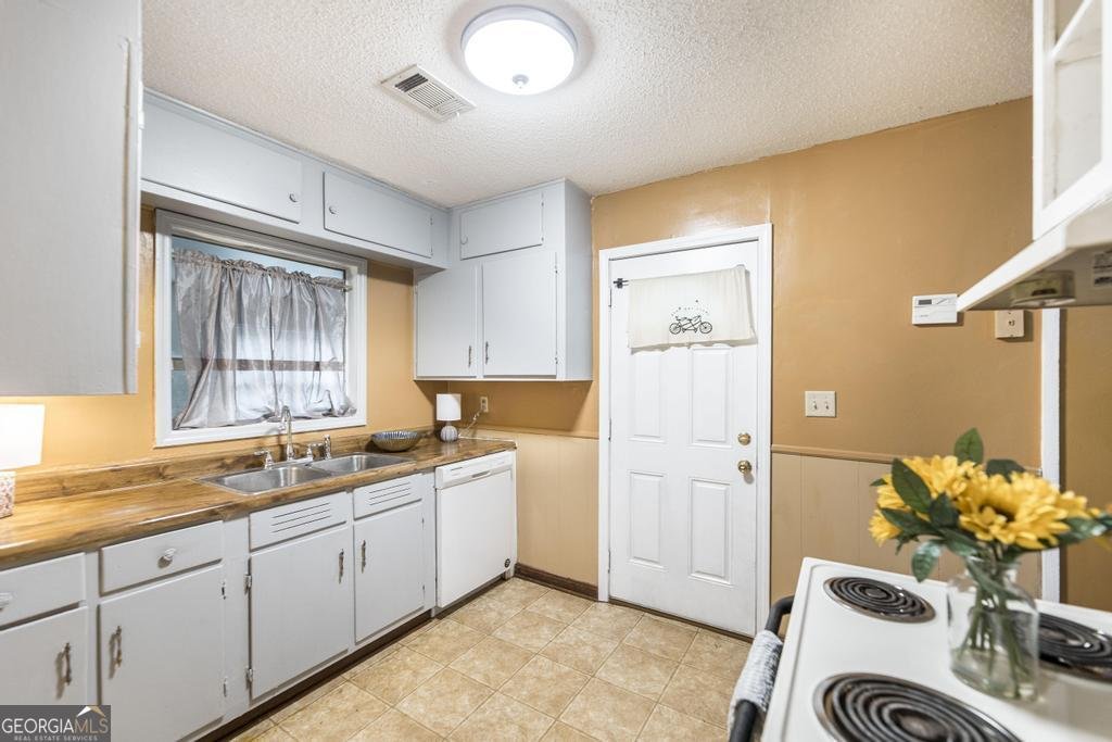 1553 Hurley Circle Macon - 2