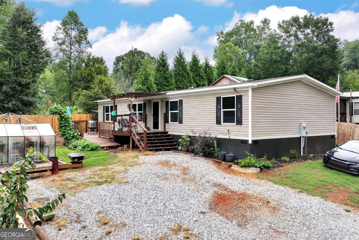 112 Fisherman Cove Lavonia - 1