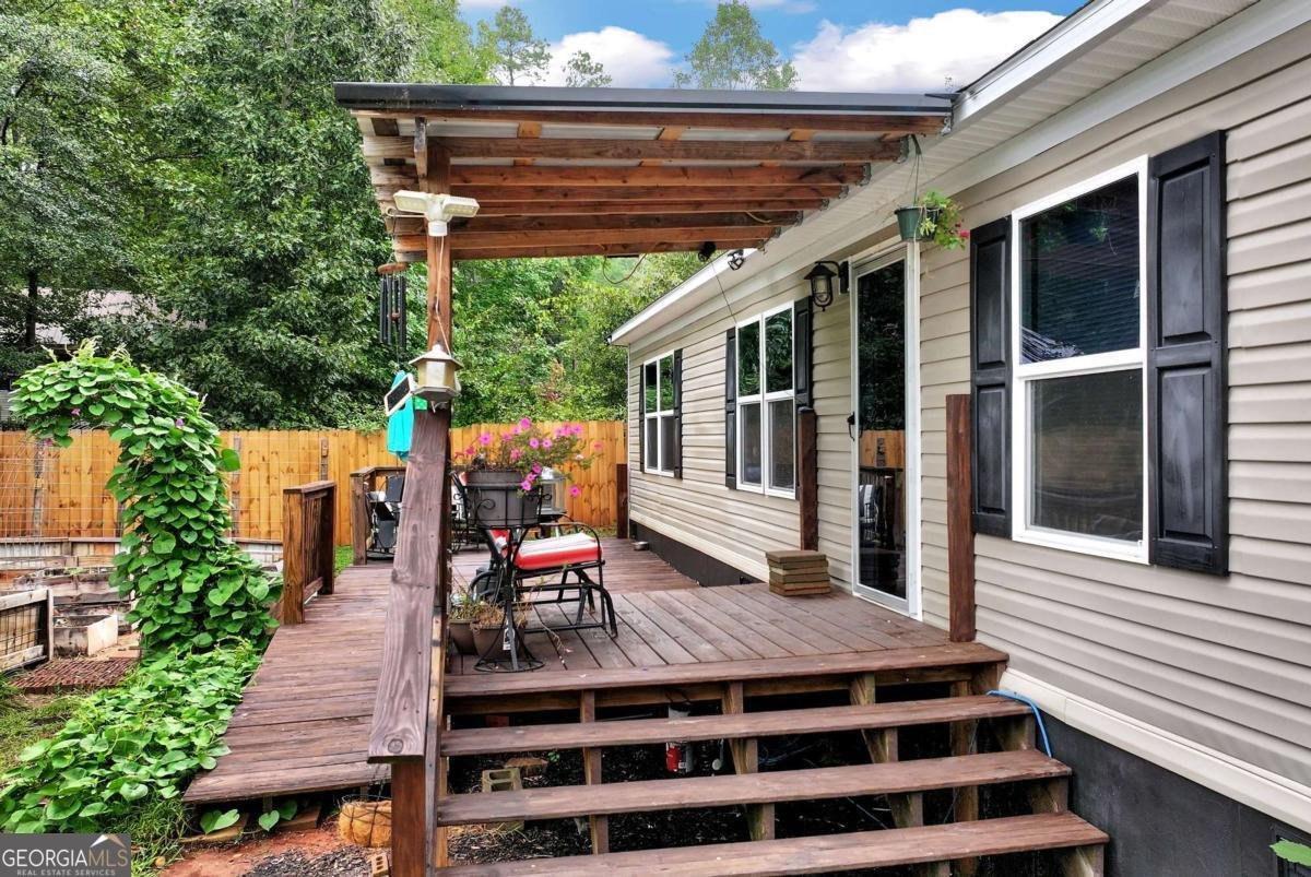 112 Fisherman Cove Lavonia - 4