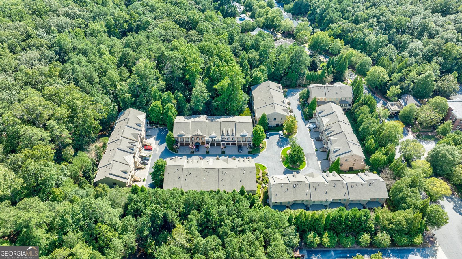 9018 Riverbend Manor Alpharetta - 70