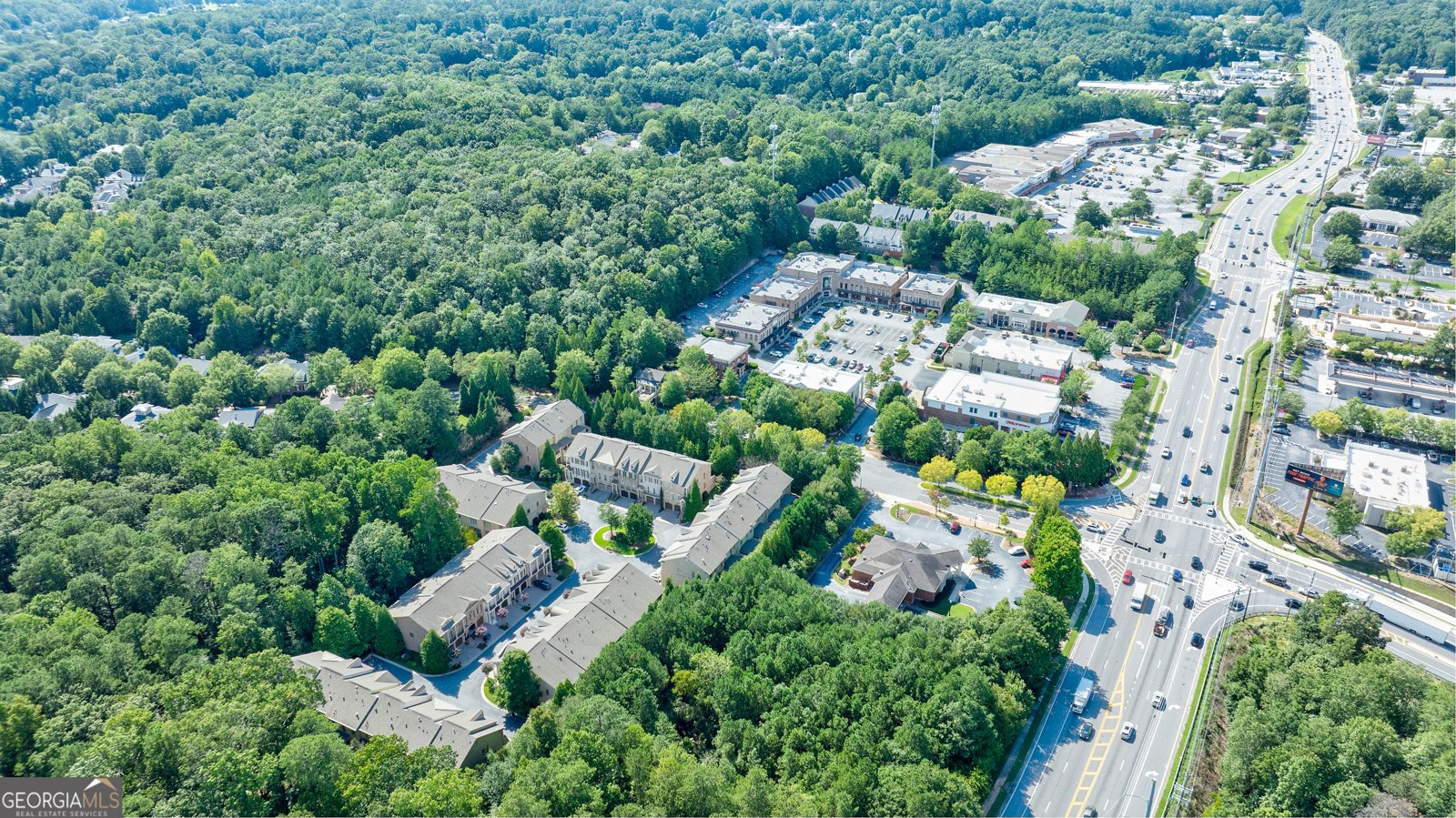 9018 Riverbend Manor Alpharetta - 71