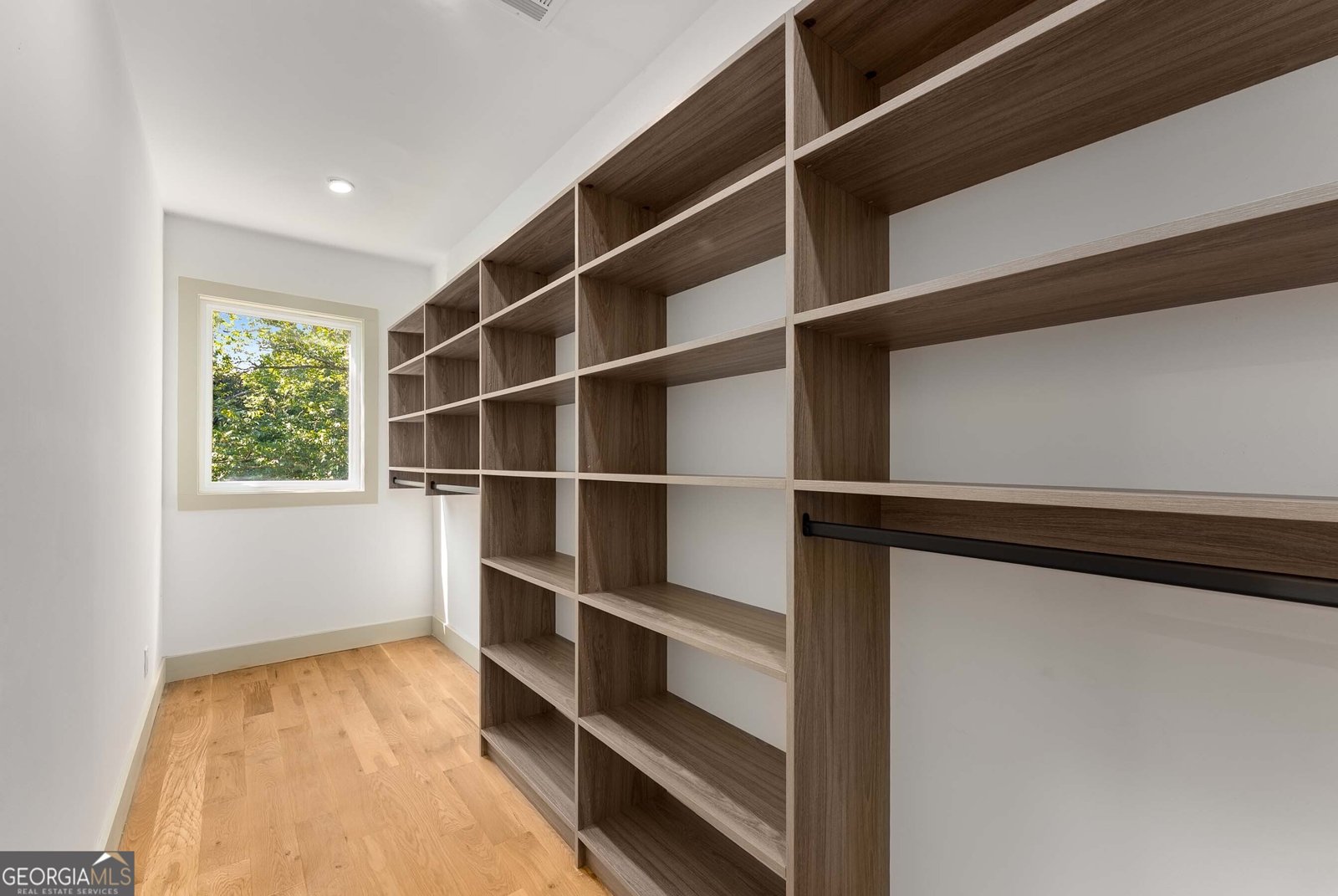 335 Eureka Drive Atlanta - 39
