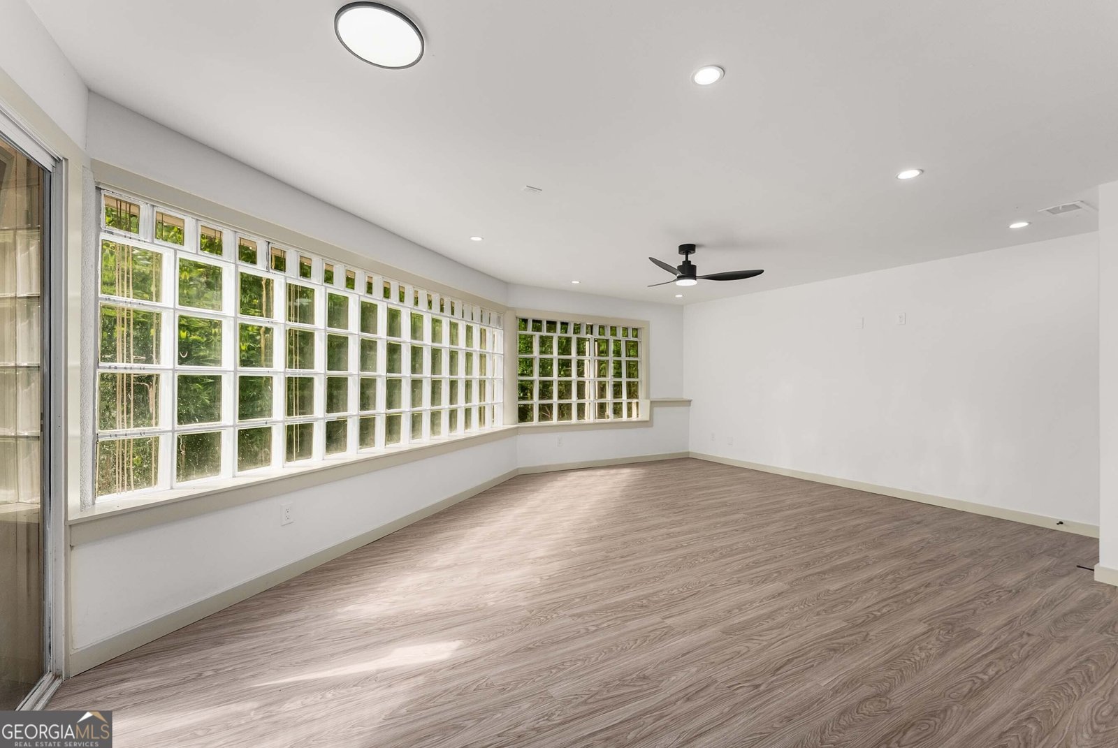 335 Eureka Drive Atlanta - 41