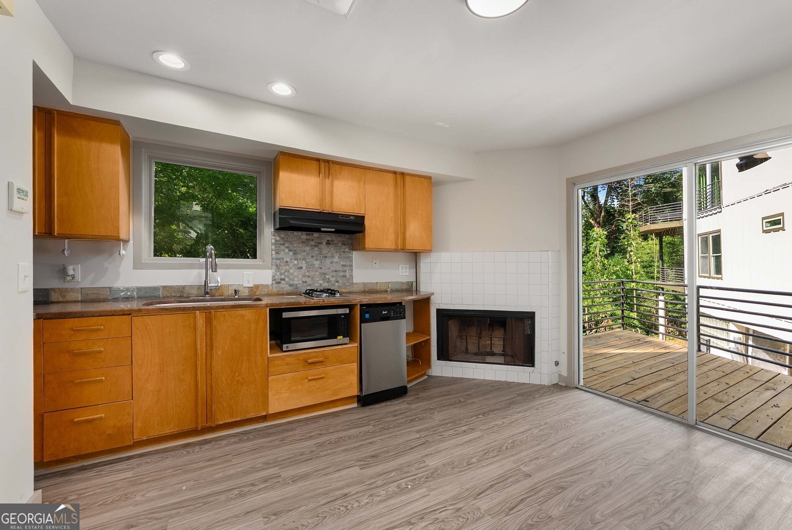 335 Eureka Drive Atlanta - 48