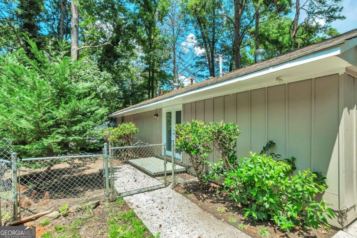 484 Evergreen Drive Forest Park - 25