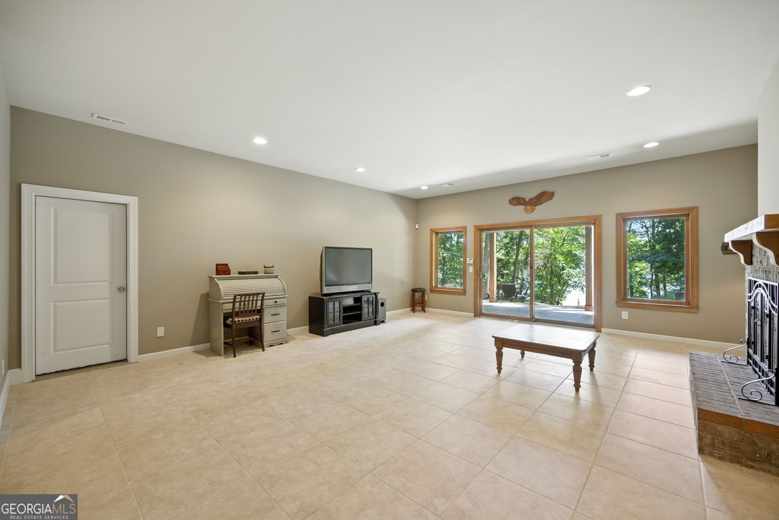 5786 Hidden Cove Road Gainesville - 43