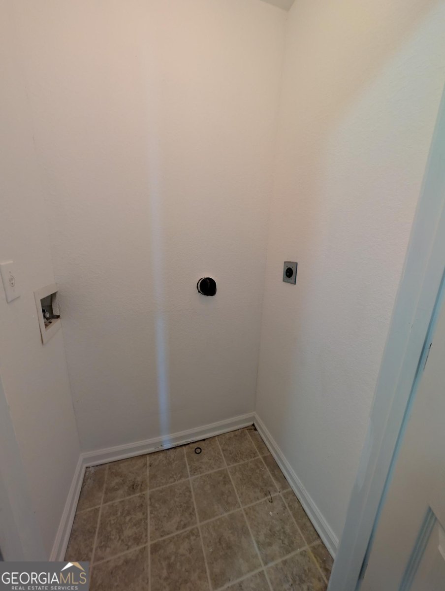 7109 Brookview Way Riverdale - 10
