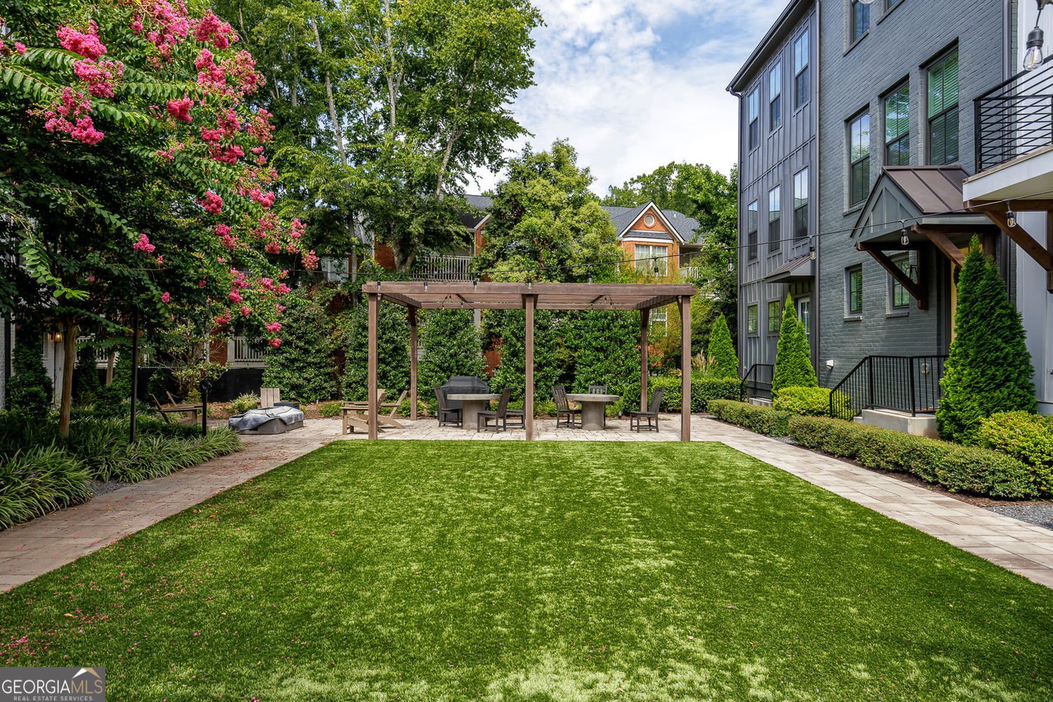 183 Chestnut Circle Atlanta - 29