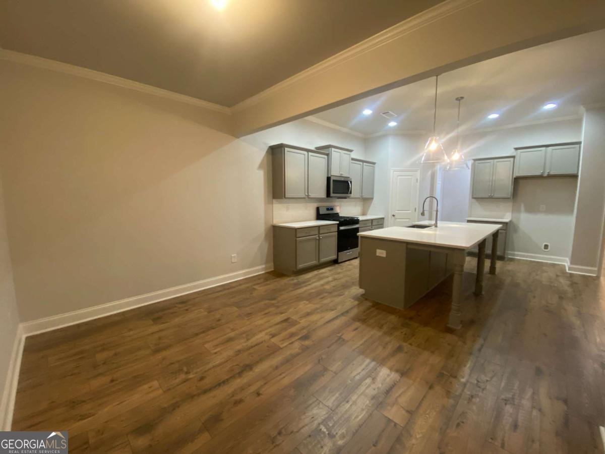 150 Oakdale Road Jefferson - 33
