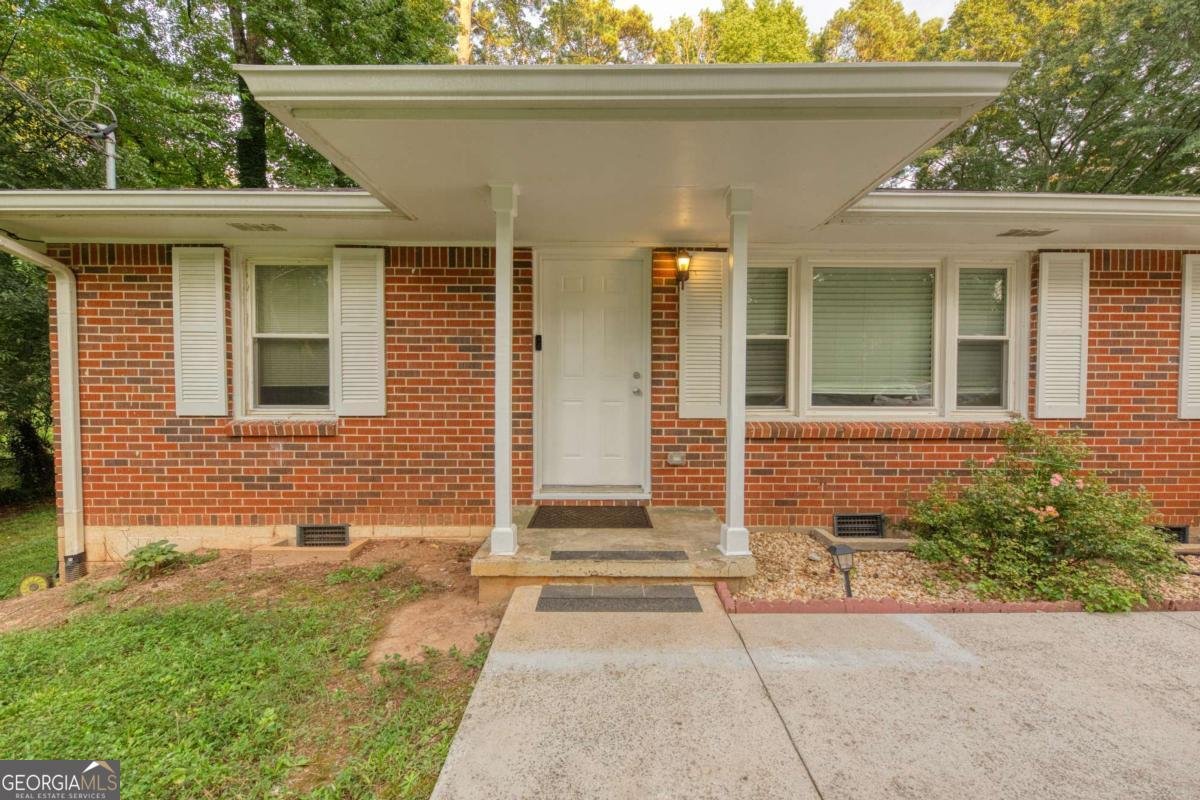 1693 Montreal Road Tucker - 2