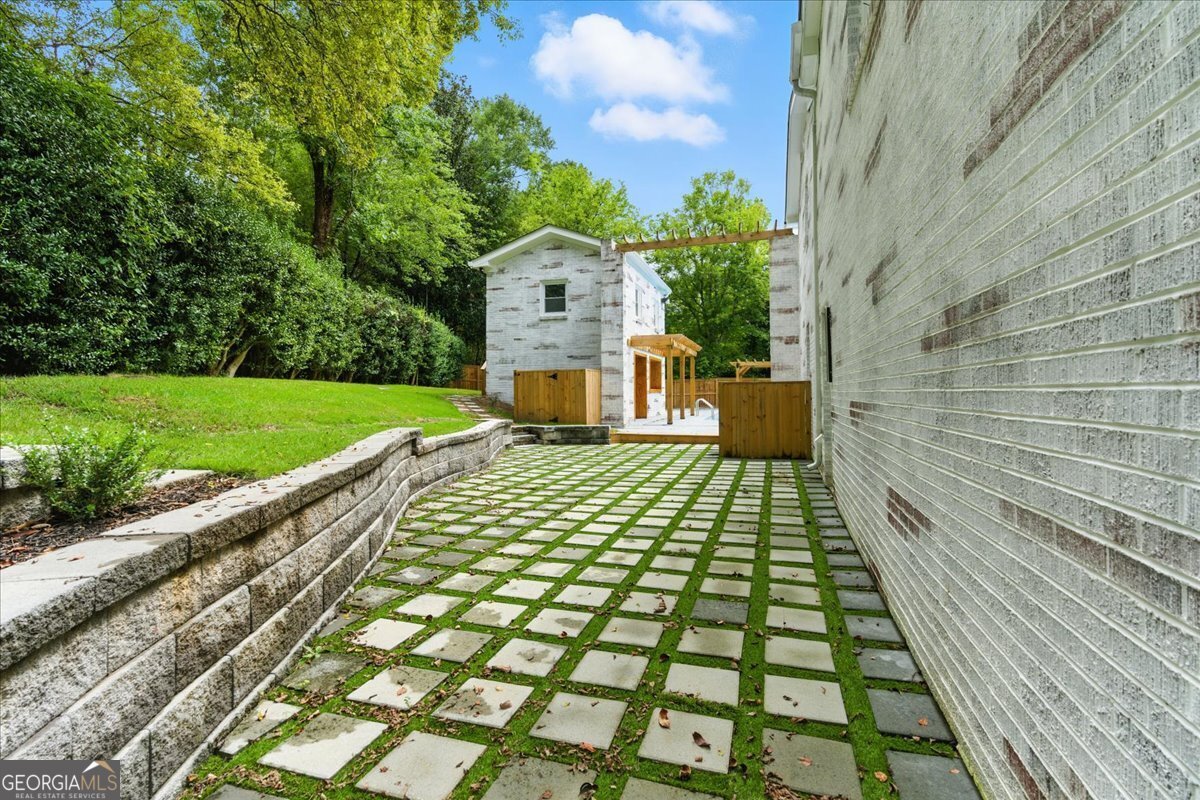 4395 Woodland Brook Drive Atlanta - 18