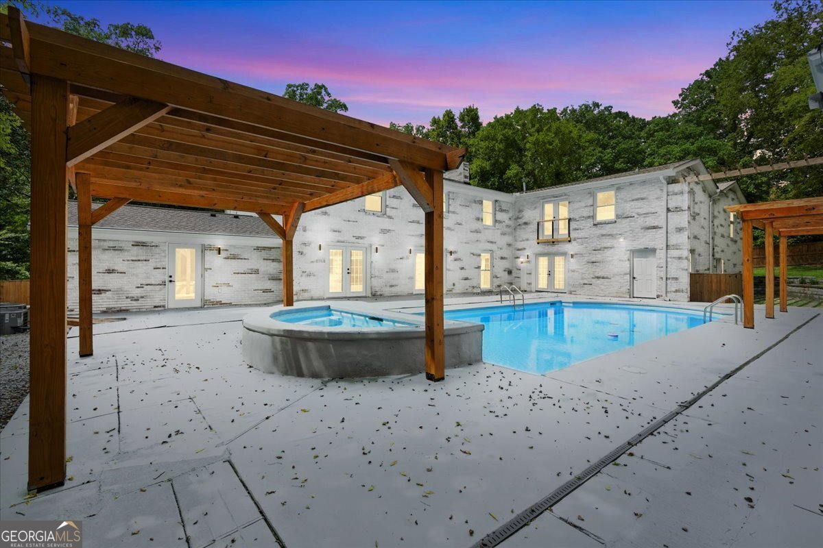 4395 Woodland Brook Drive Atlanta - 8