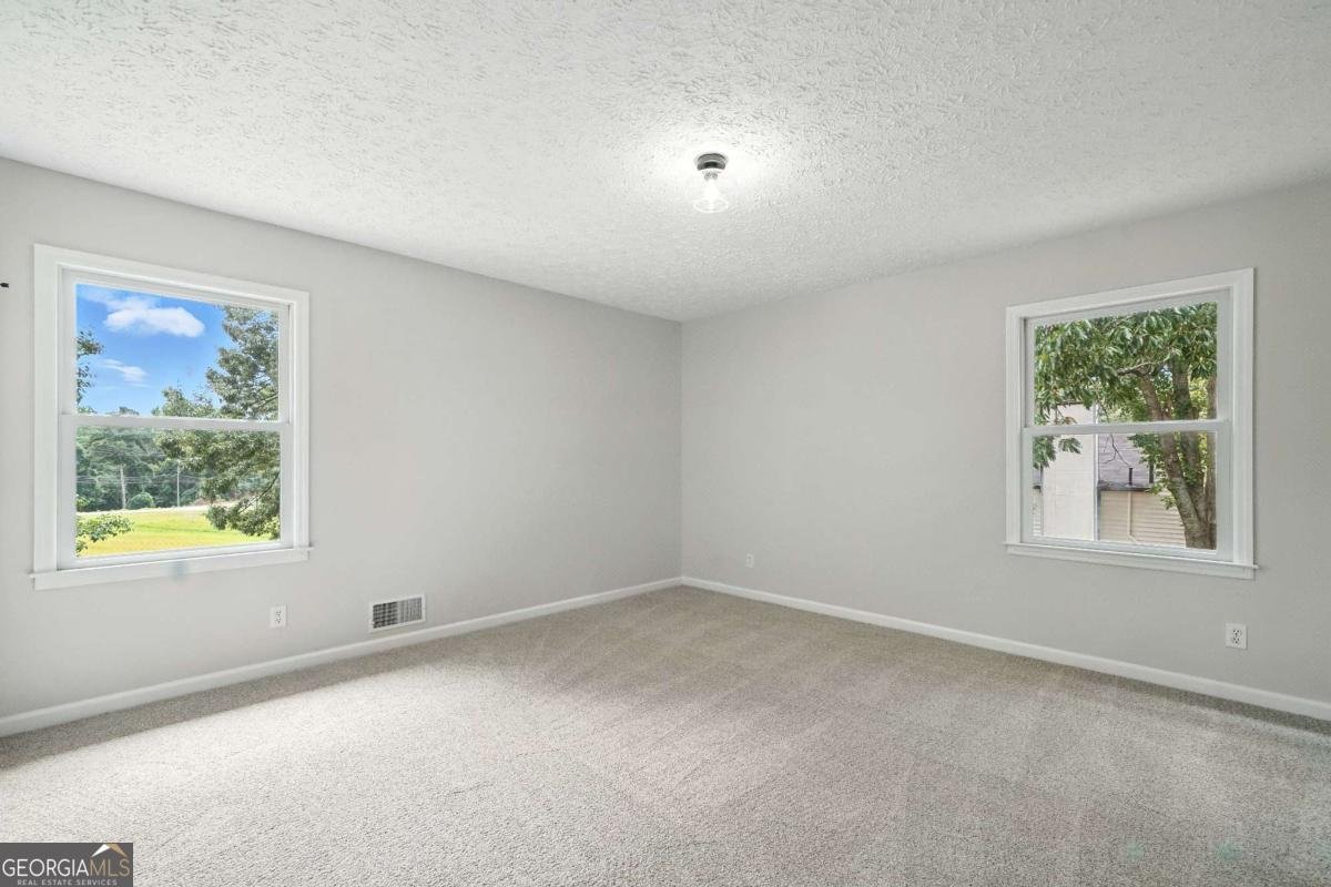 115 Dixie Lane Ball Ground - 16