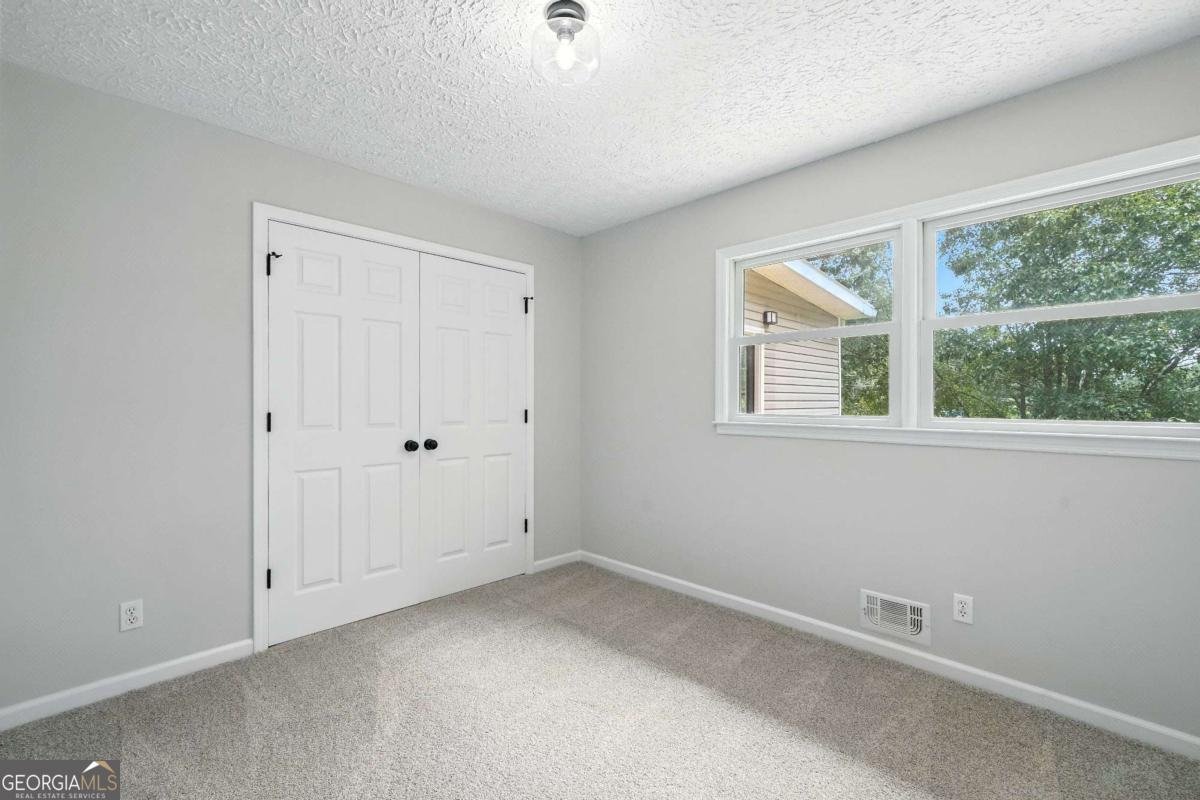 115 Dixie Lane Ball Ground - 19