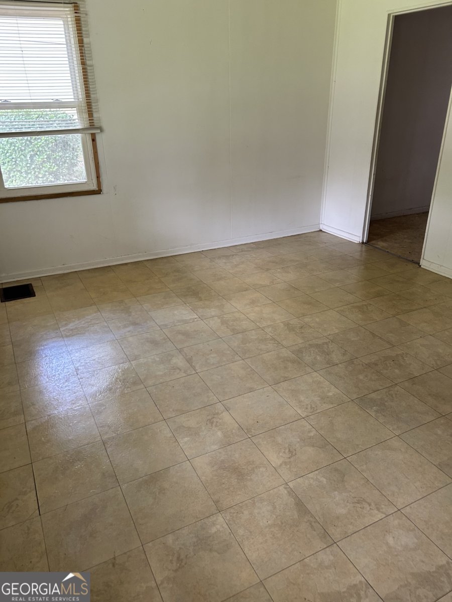 712 Courtland Avenue Fort Valley - 3