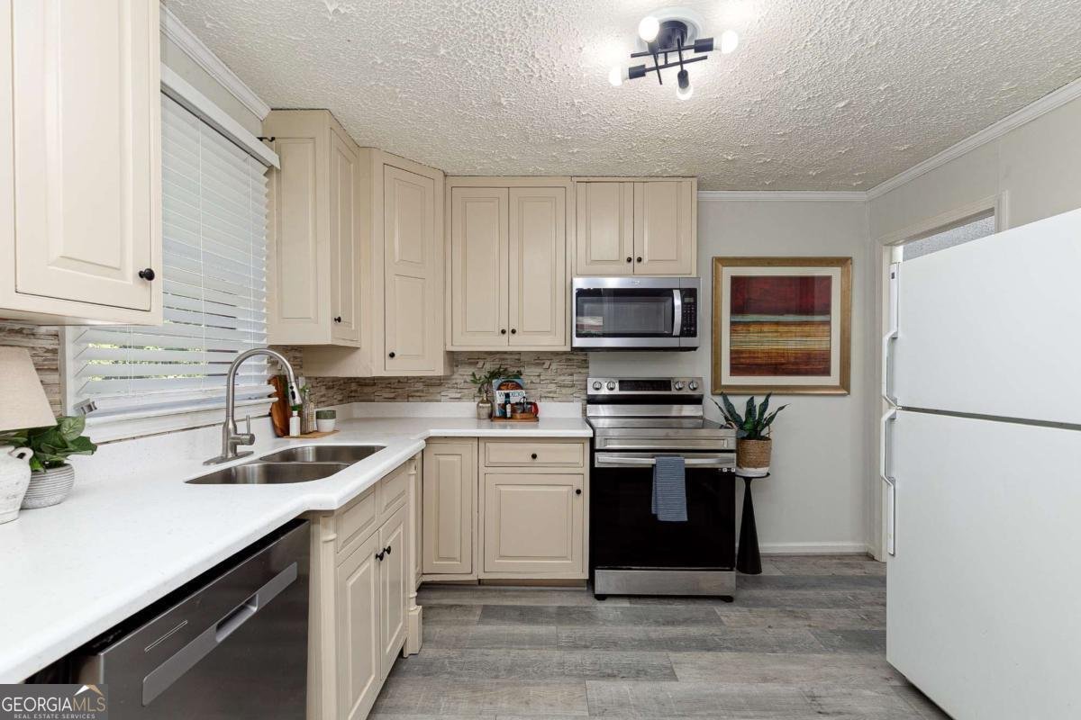 8203 Blacks Bluff Road Cave Springs - 3