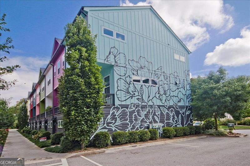 140 COLOR Circle Atlanta - 33