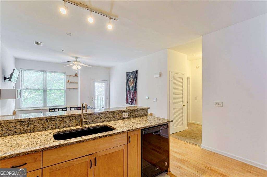 870 Mayson Turner Road Atlanta - 4