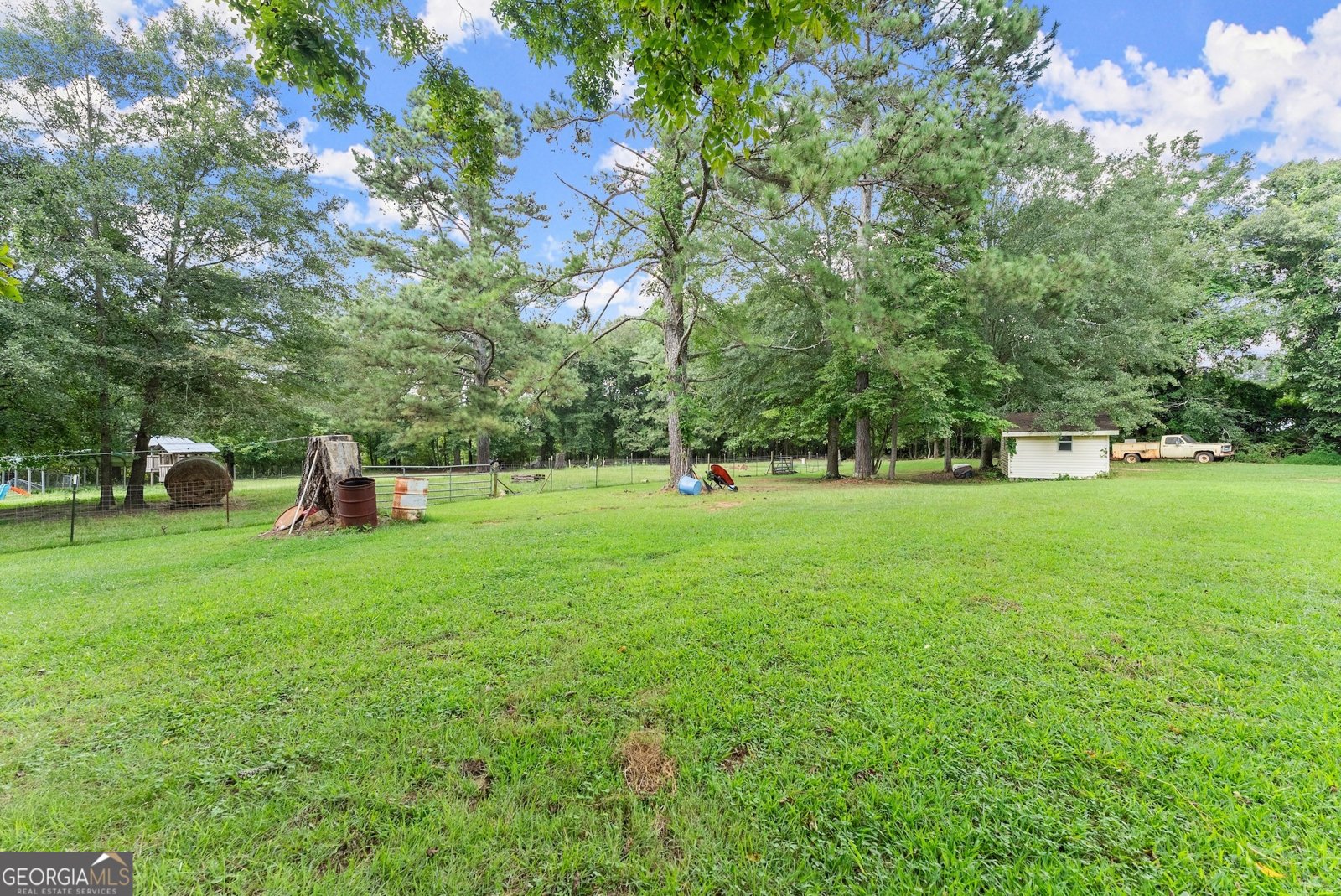 4526 Railroad Street Oakwood - 33