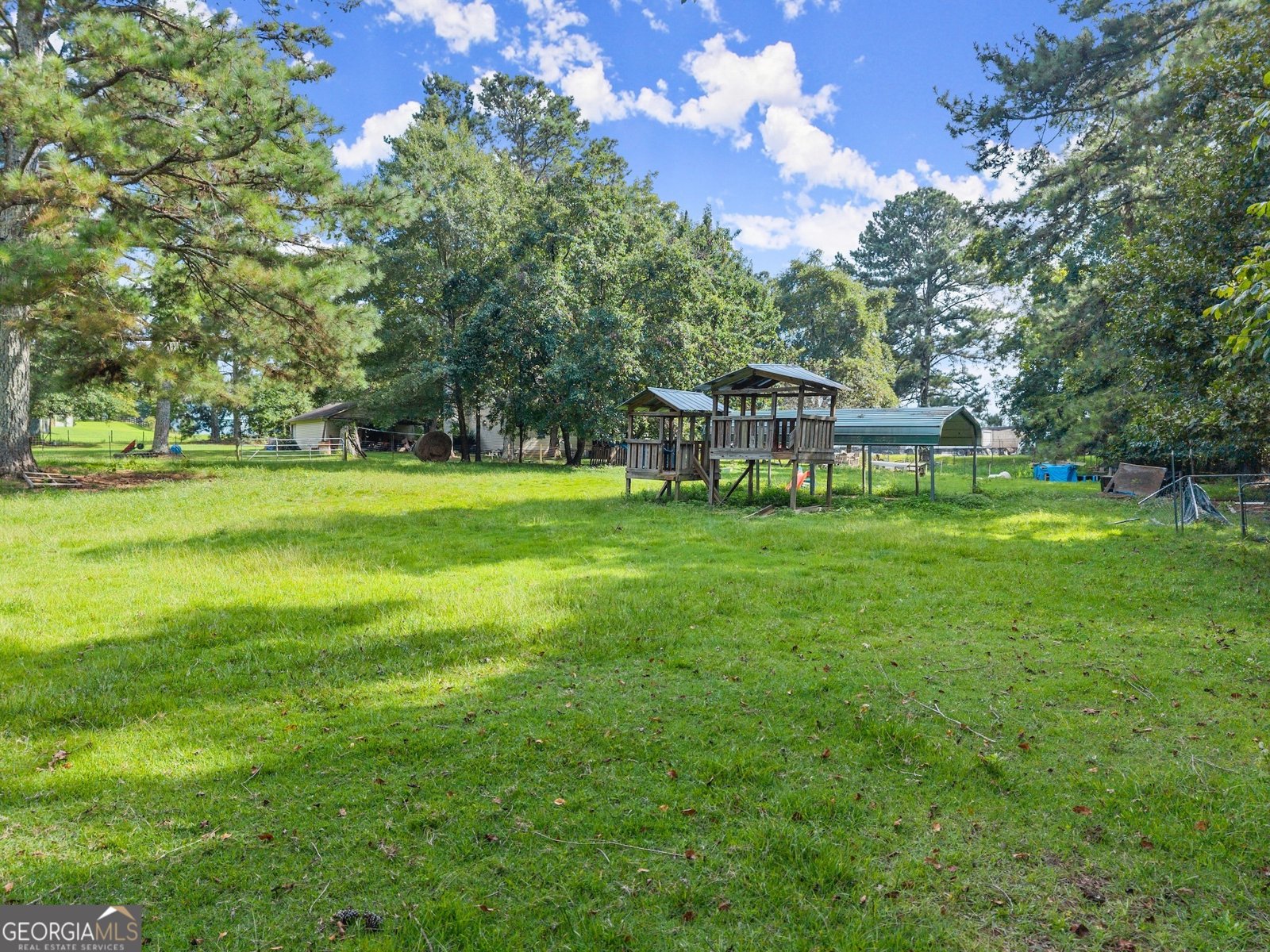 4526 Railroad Street Oakwood - 35