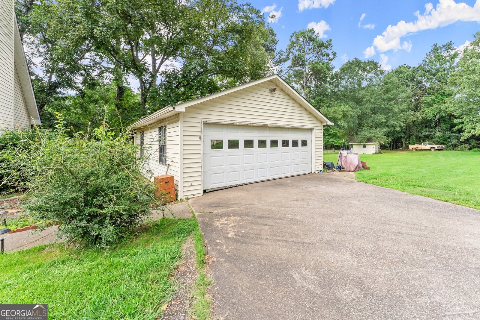 4526 Railroad Street Oakwood - 52