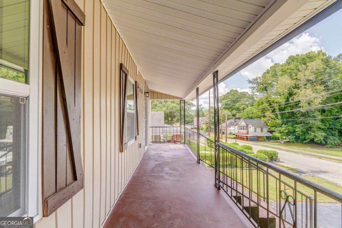 310 Kingston Avenue Rome - 10