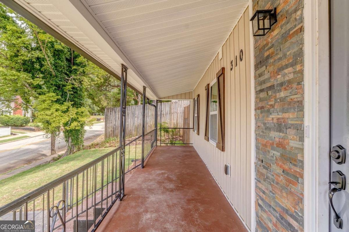 310 Kingston Avenue Rome - 9