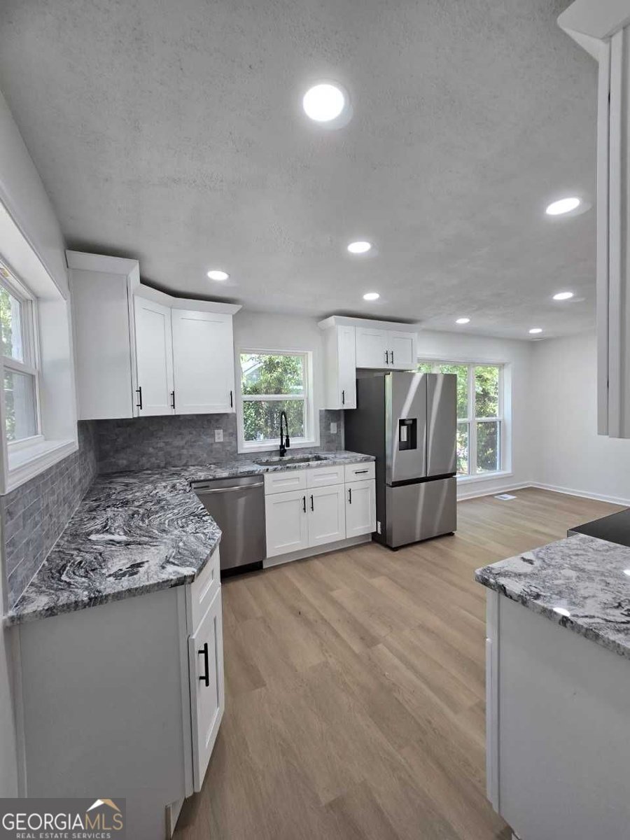 2499 Sylvan Road East Point - 10