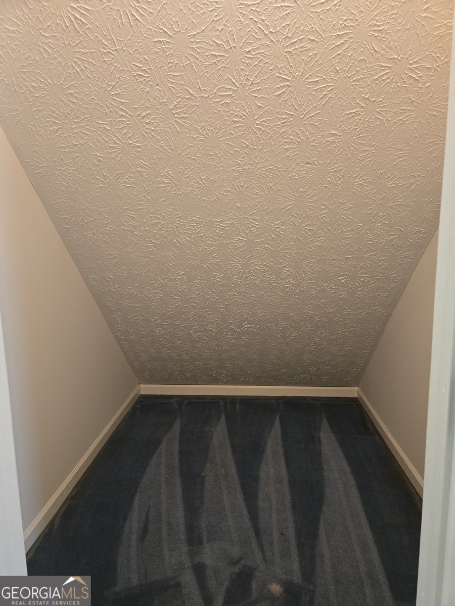 7040 Wessex Way Cumming - 34